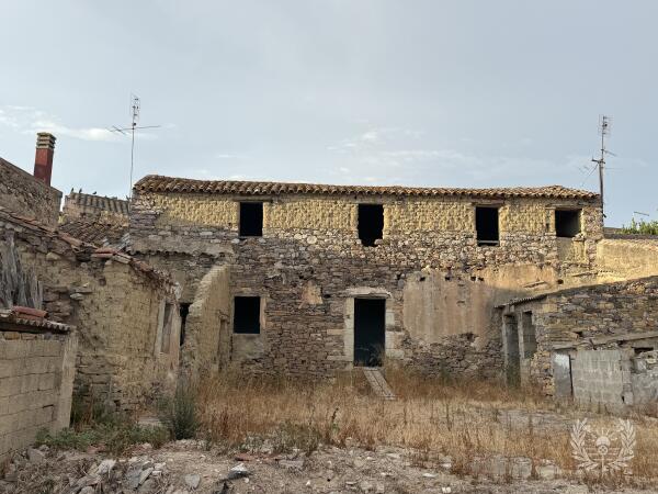 Sardara: Two Stone Houses with a Private Courtyard to Renovate 5